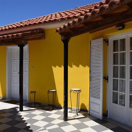 The Yellow Art Home Kalamata Eksteriør billede