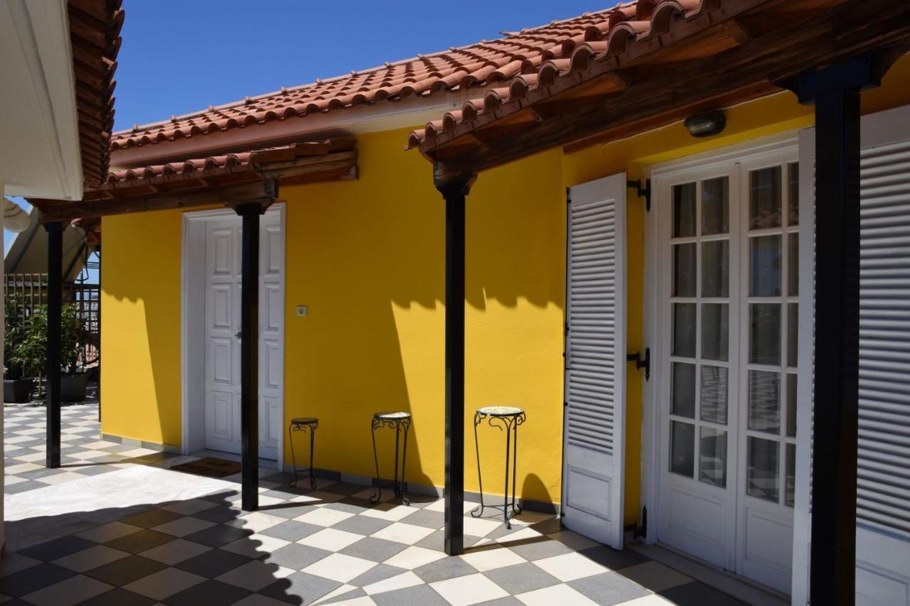 The Yellow Art Home Kalamata Eksteriør billede